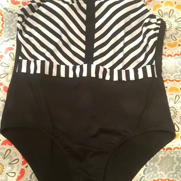 cleanwater Other - CLEANWATER ONE PIECE  STRAPLESS SWIMSUIT